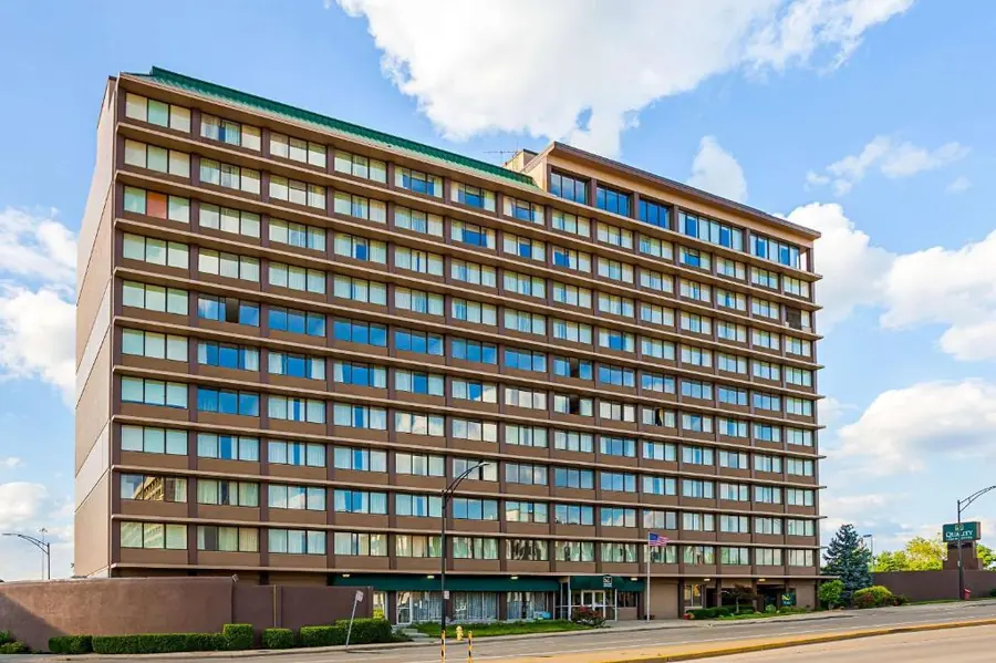 Front exterior of the existing Cincinnati hospitality property with entrance awning